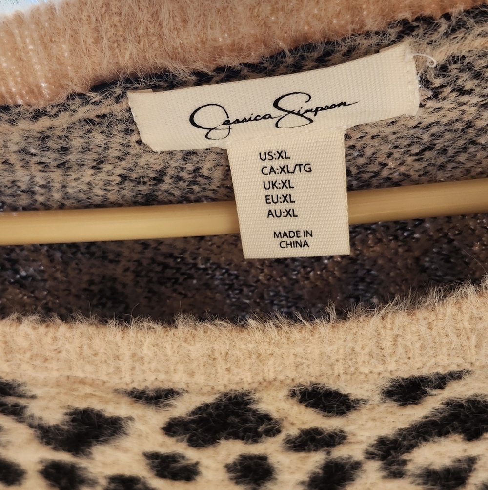 Black and Tan Leopard Print Sweater - Picture 2 of 4